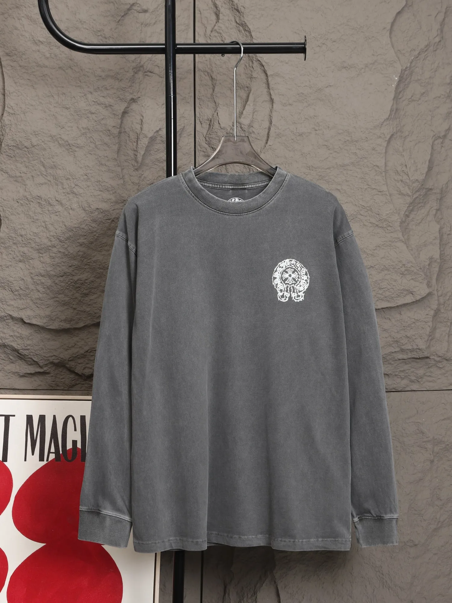 🅿️280 High-quality 25803 2025 early autumn new release🔥 Croxin washed distressed disc length T, 270g high weight double yarn plain fabric, and both the fabric and the garment have been washed, which is equivalent to two washing processes to prevent shrinkage.